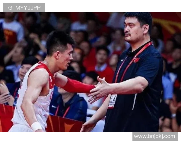 姚明近期伤情如何影响他的职业生涯与未来发展方向分析 姚明近期伤情如何影响他的职业生涯与未来发展方向分析