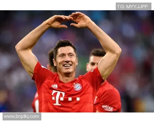 拜仁逆转击败沙尔克,德甲领跑继续扩大优势 拜仁逆转击败沙尔克,德甲领跑继续扩大优势