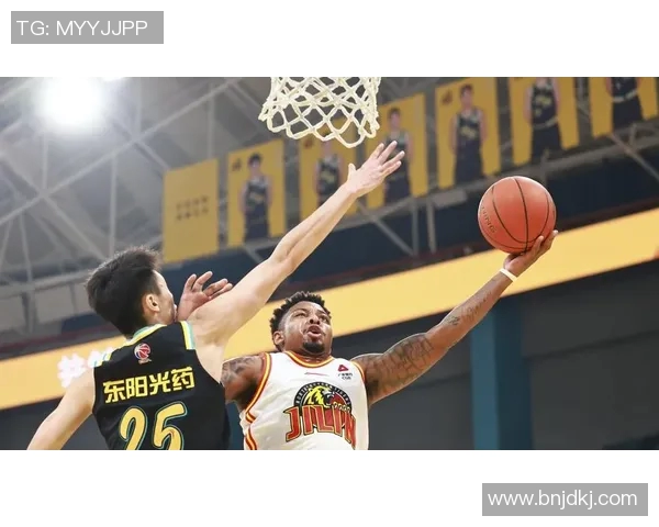 赵继昆汀-皮特森因伤将缺席数周比赛,对球队的影响与应对策略 赵继昆汀-皮特森因伤将缺席数周比赛,对球队的影响与应对策略