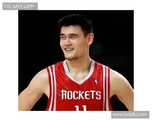 迷你小姚明的篮球梦想与成长历程:从小巨人到未来之星的奋斗故事 迷你小姚明的篮球梦想与成长历程:从小巨人到未来之星的奋斗故事